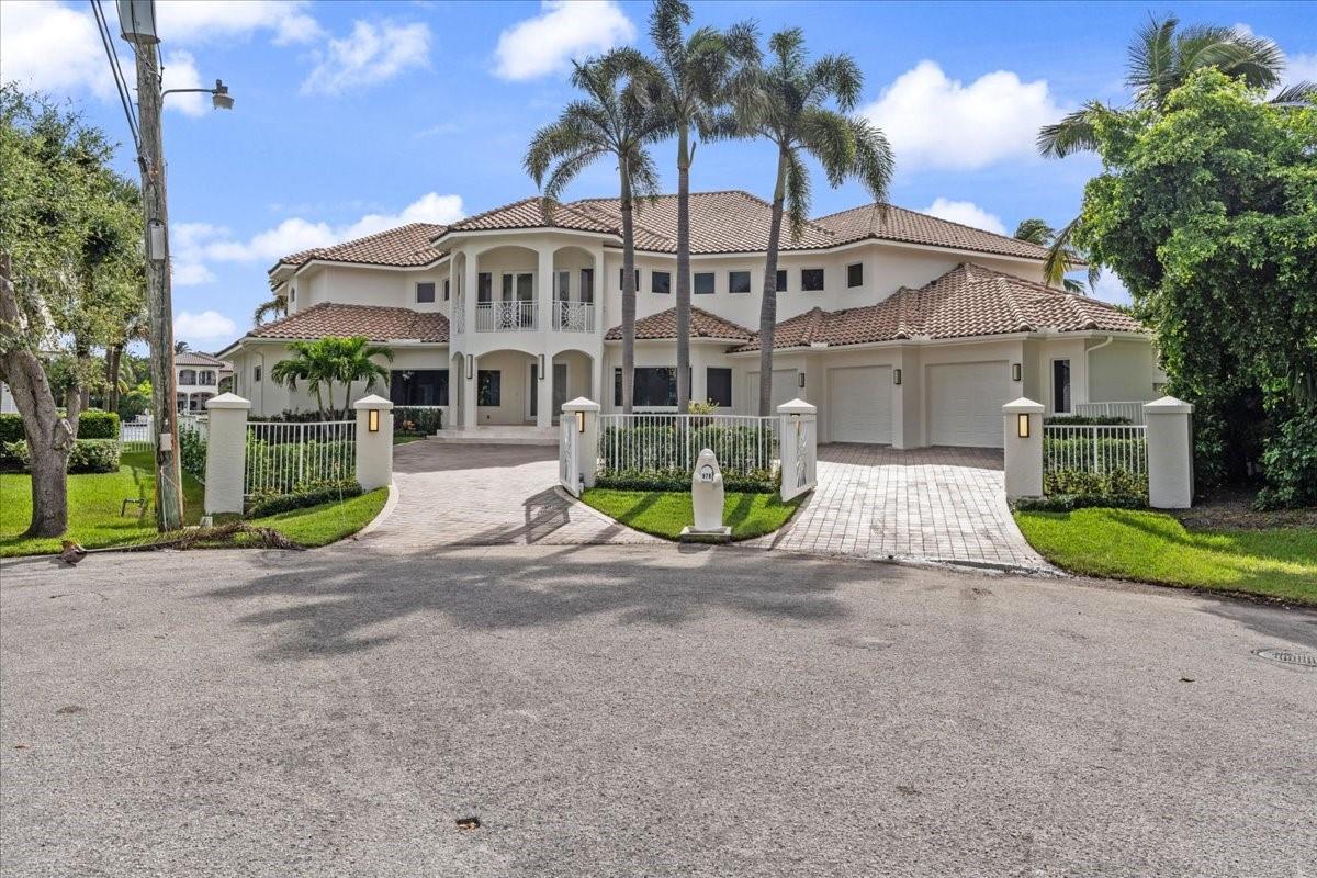 978 Dogwood Dr