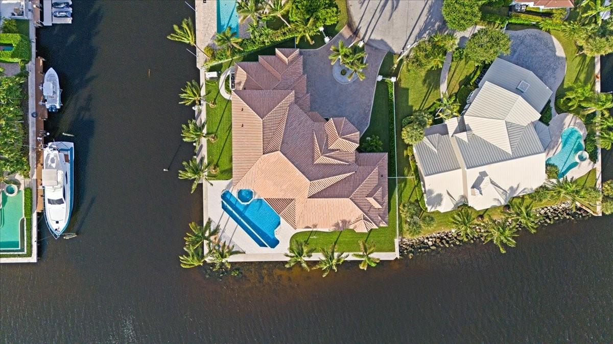 978 Dogwood Dr