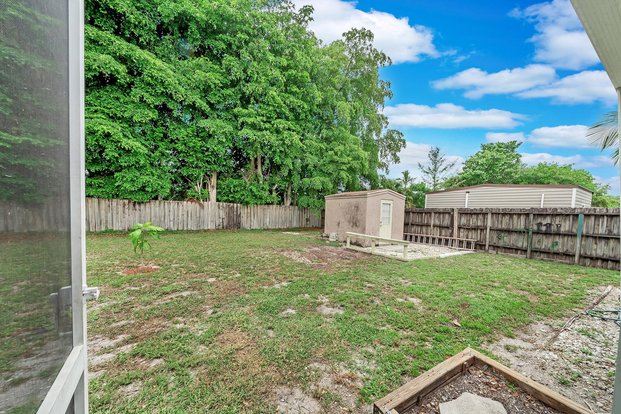 9976 Liberty Rd