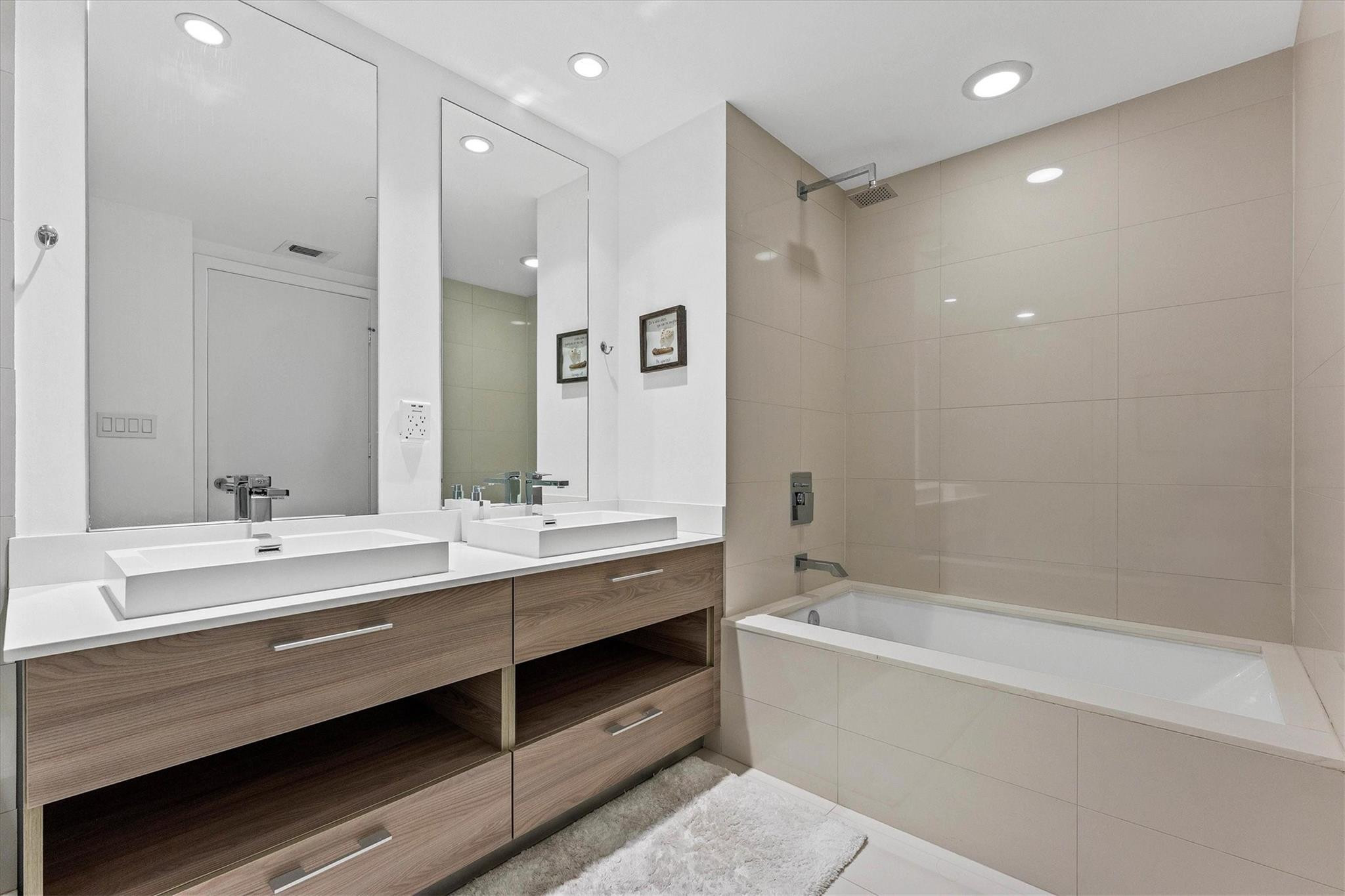 1300 S Miami Ave 1102