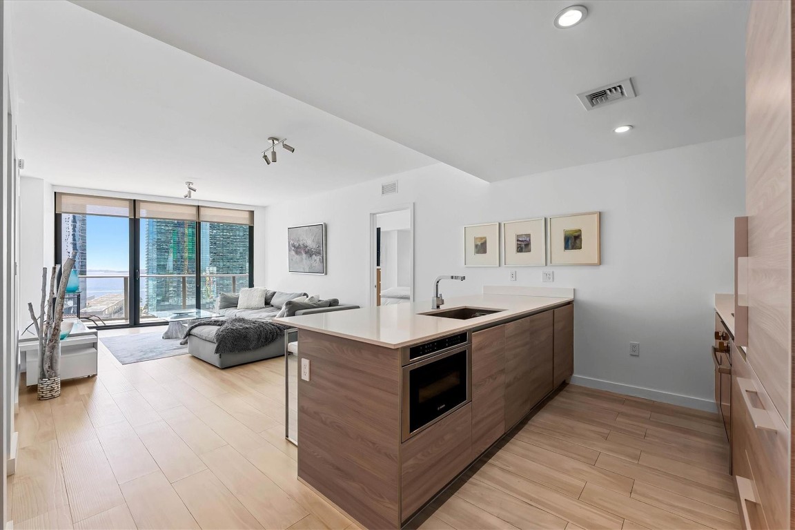 1300 S Miami Ave 1102