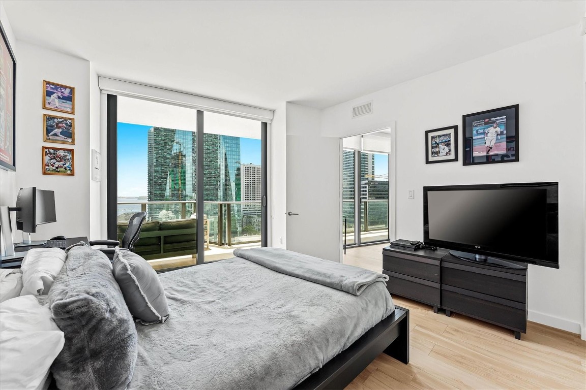 1300 S Miami Ave 1102