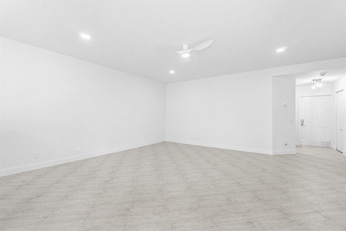 6510 Via Regina 6510