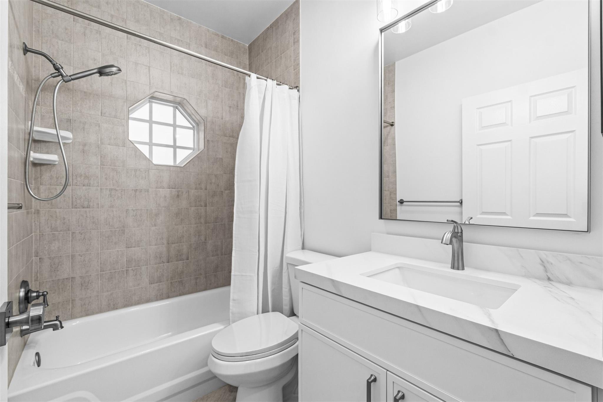 6510 Via Regina 6510