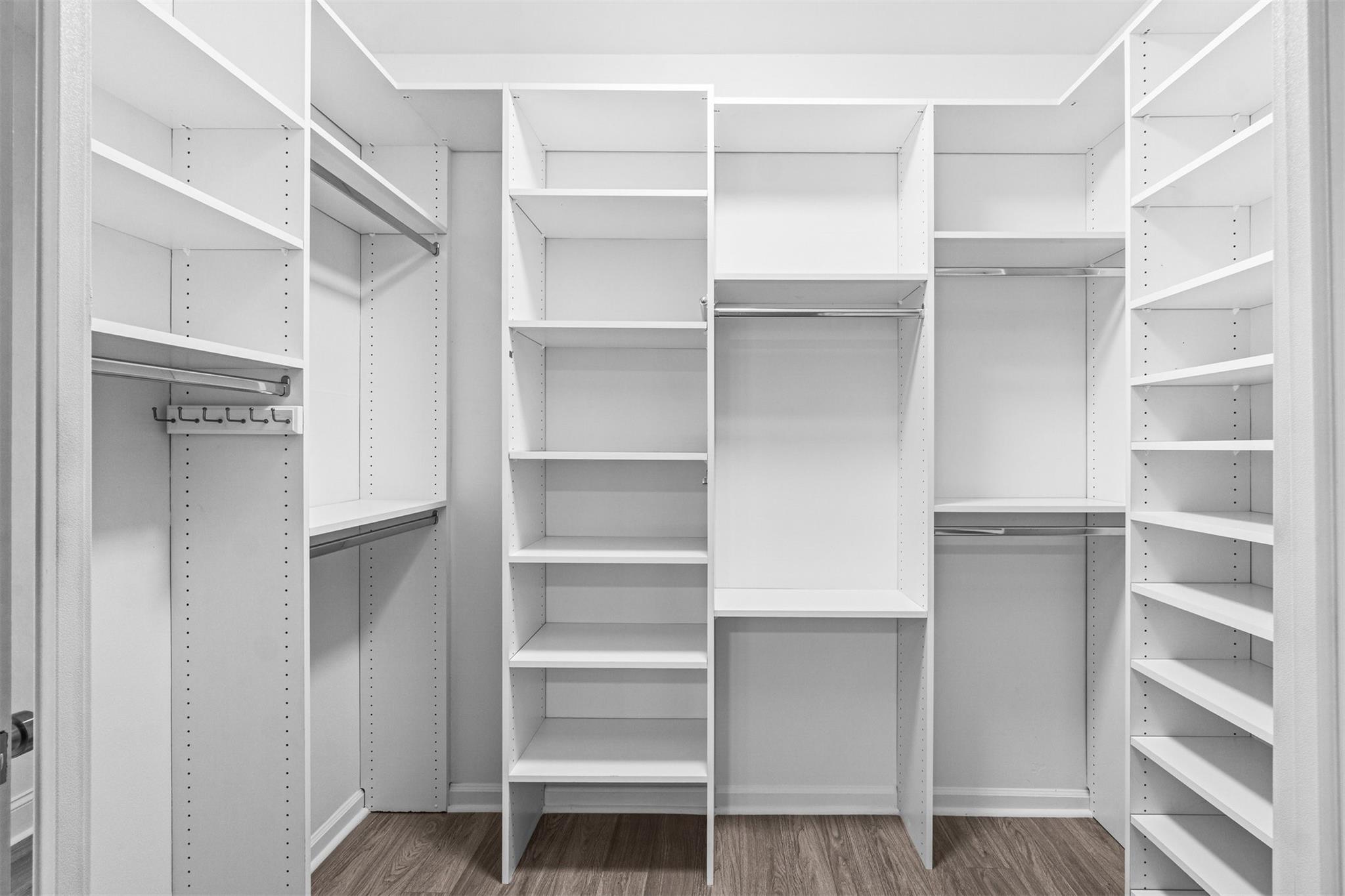 6510 Via Regina 6510