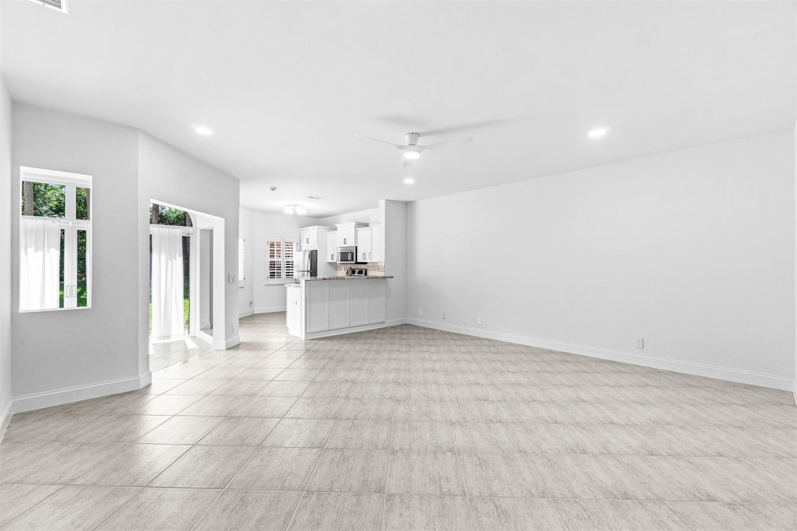 6510 Via Regina 6510