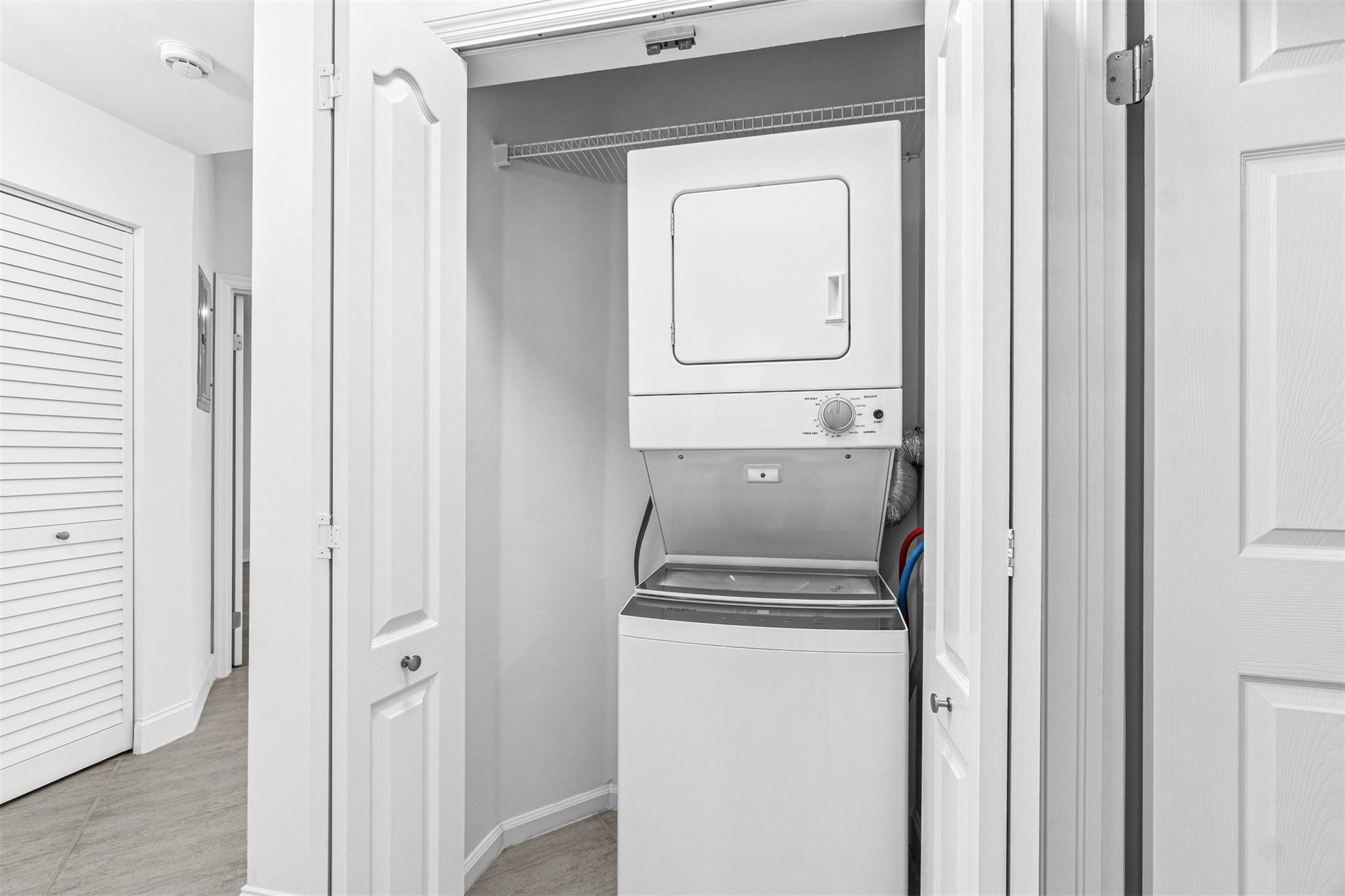 6510 Via Regina 6510