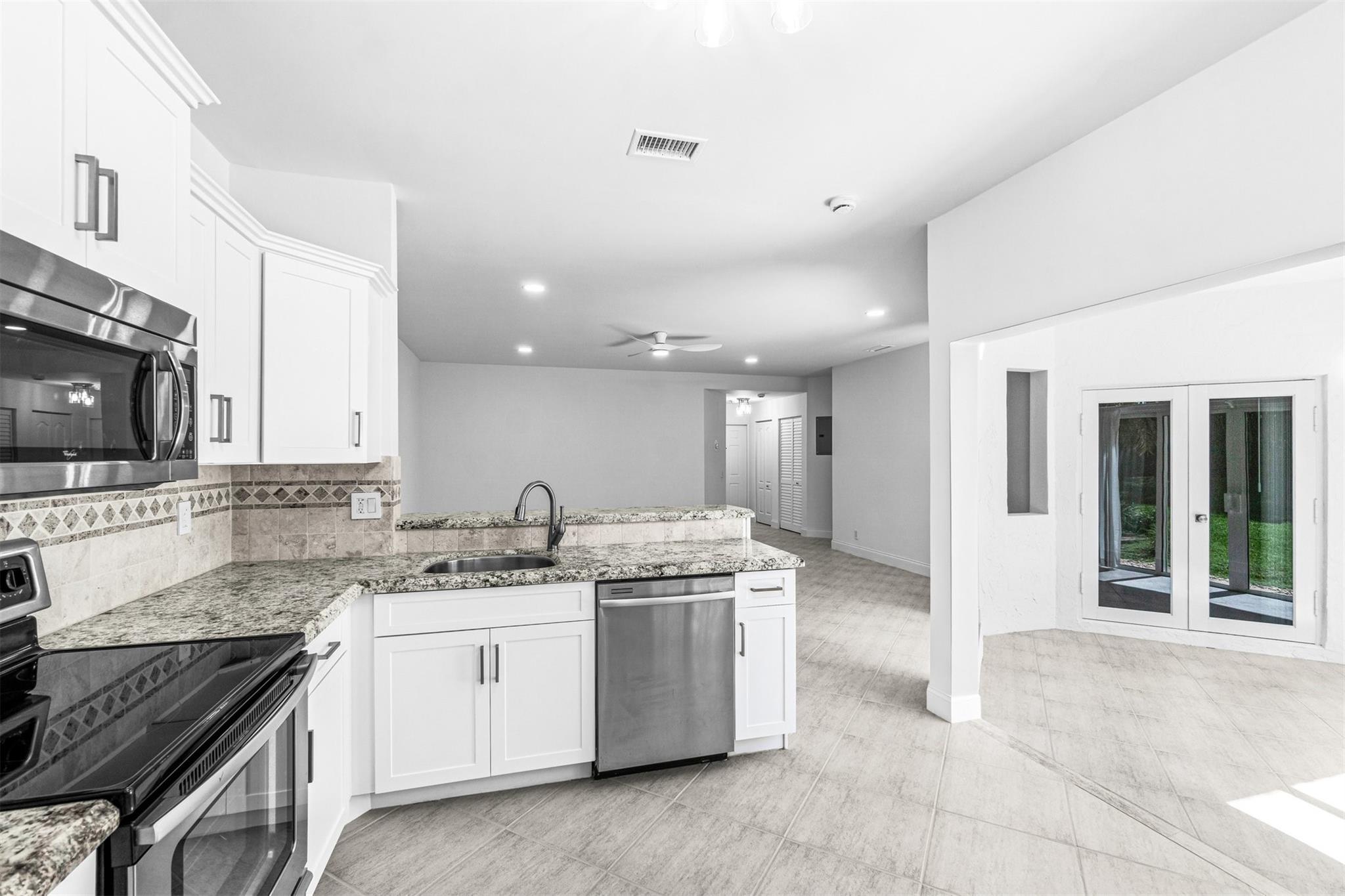 6510 Via Regina 6510