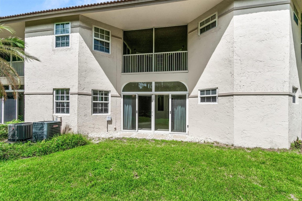 6510 Via Regina 6510