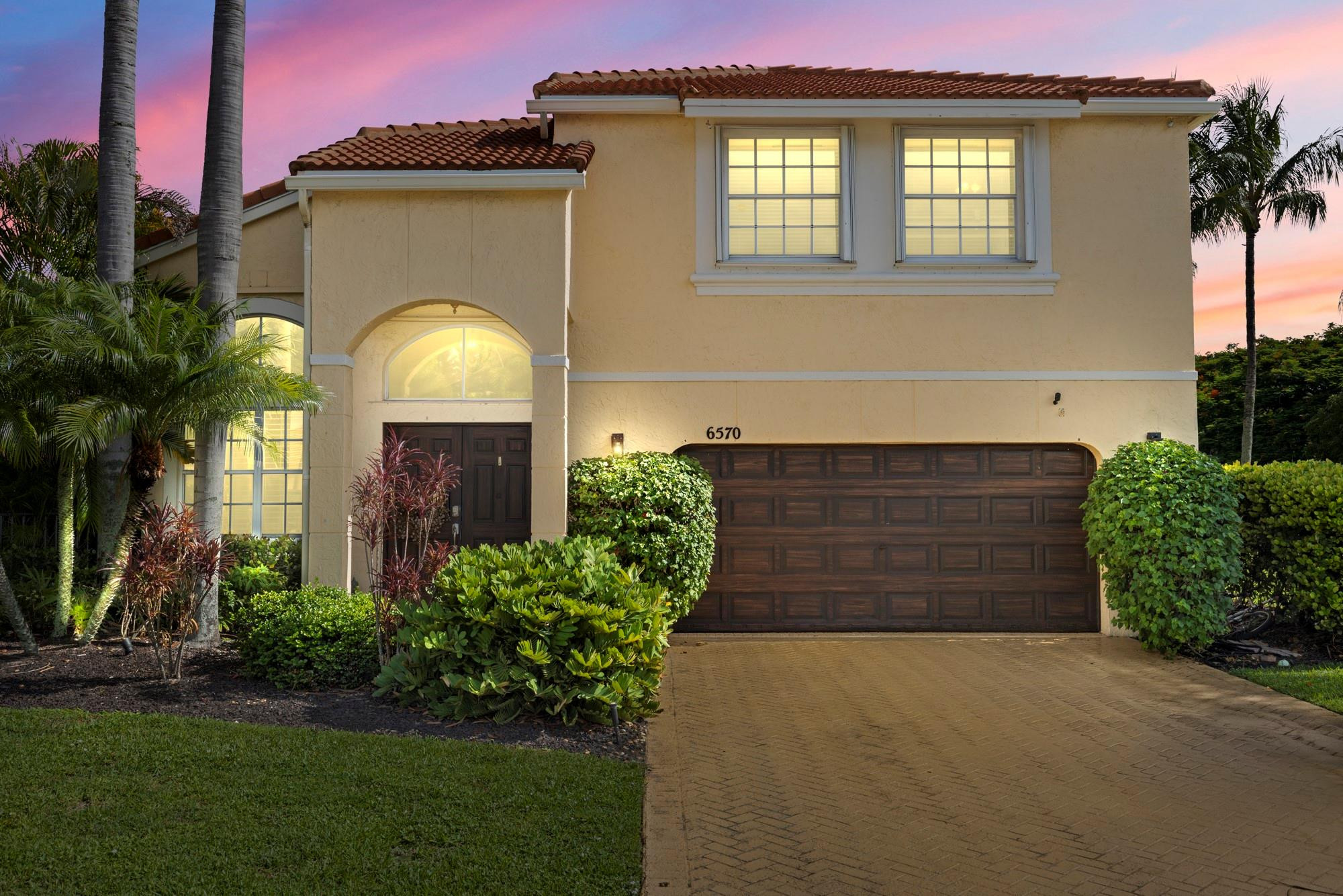 6570 Waverly Lane