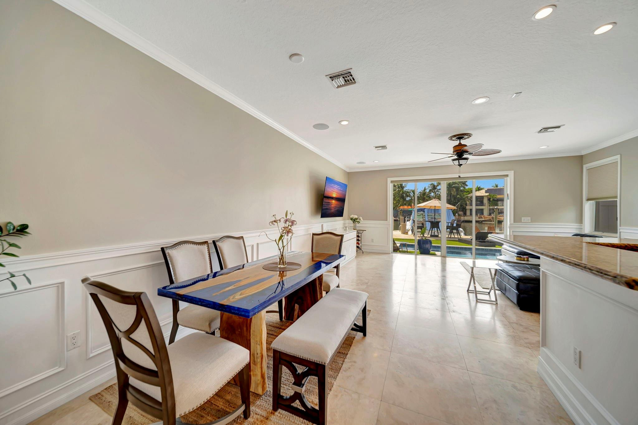 1368 BAYVIEW DR