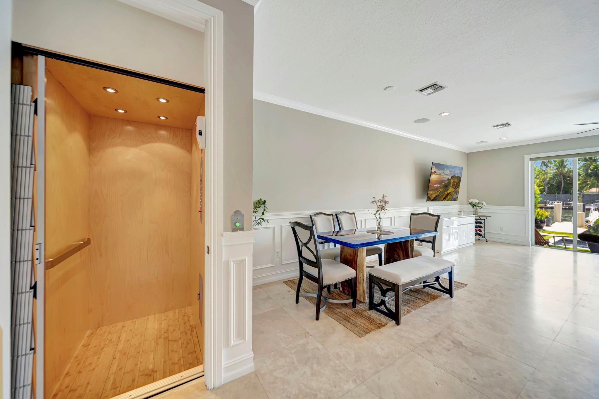 1368 BAYVIEW DR