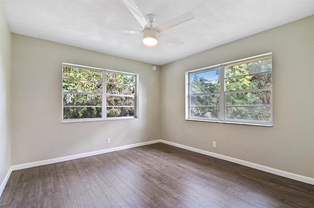 3450 - 3460 NE 13th Street