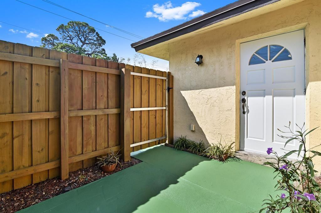 3450 - 3460 NE 13th Street