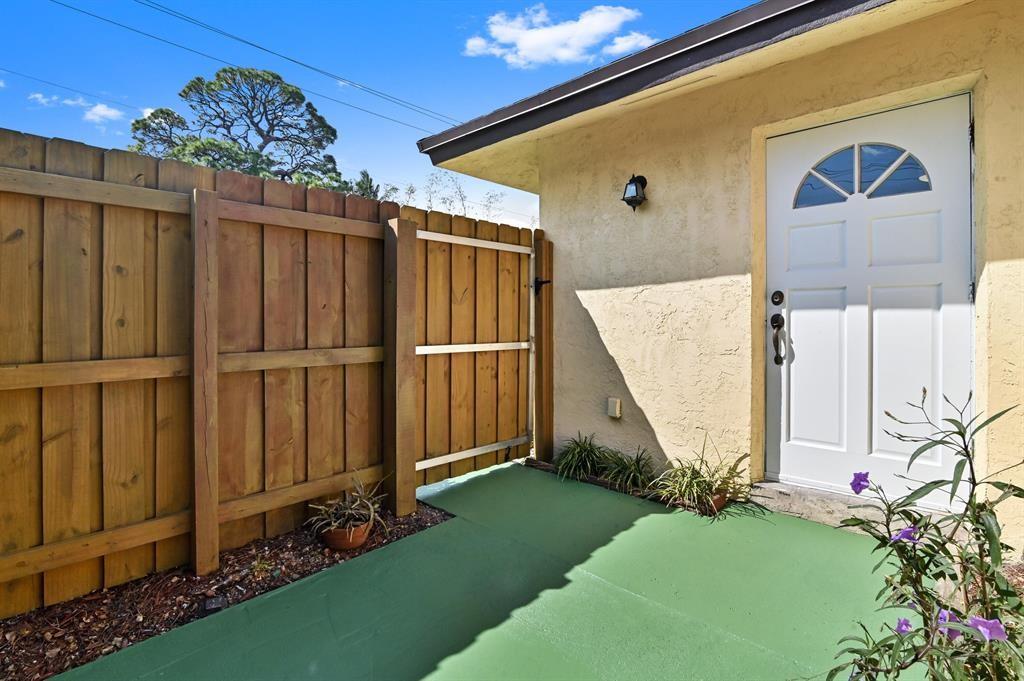 3450 - 3460 NE 13th Street