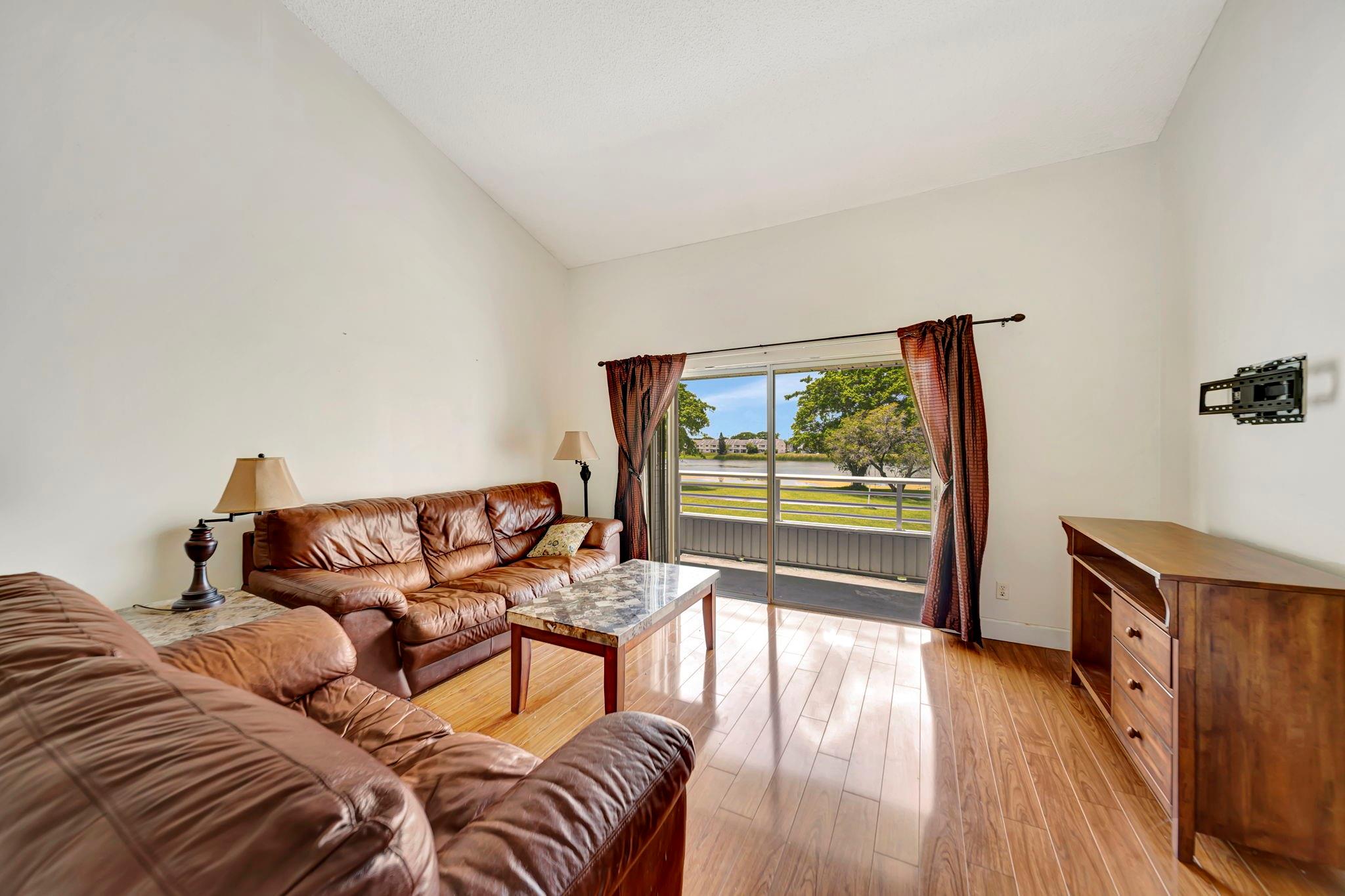 3461 NW 44th St 206