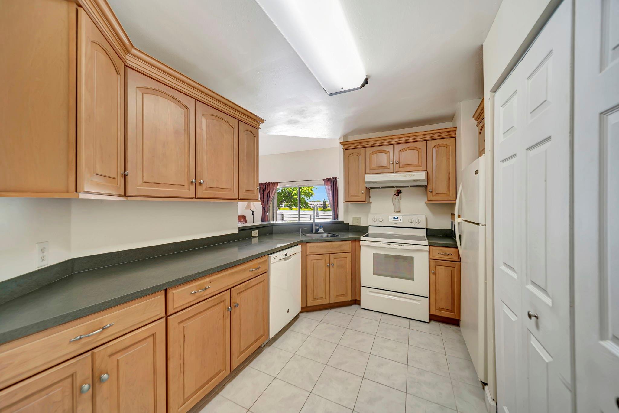 3461 NW 44th St 206