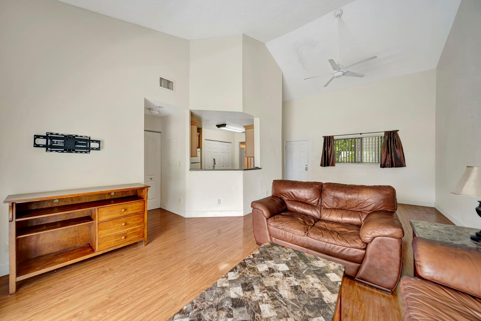3461 NW 44th St 206