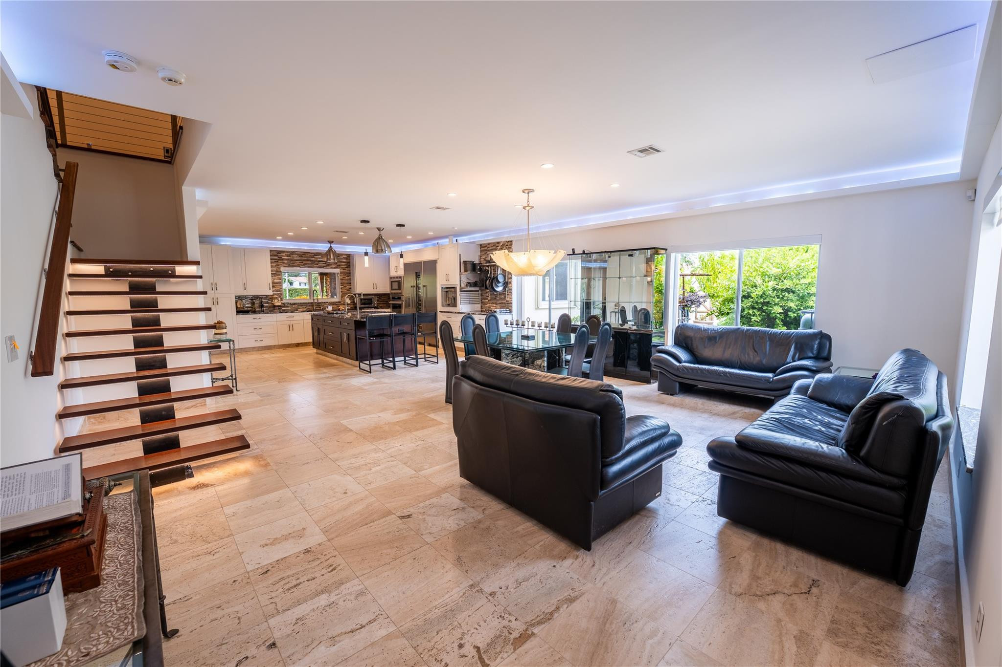 10770 Fox Glen Dr