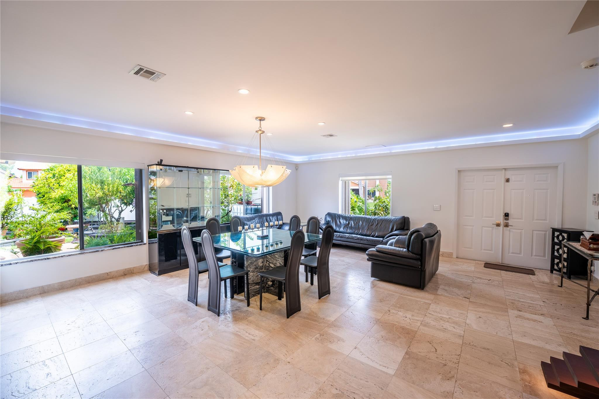 10770 Fox Glen Dr