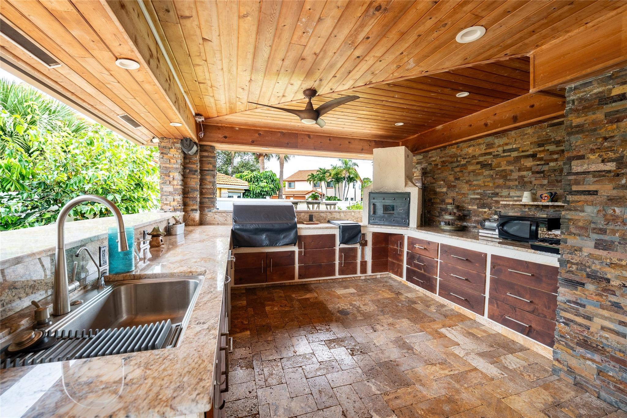 10770 Fox Glen Dr