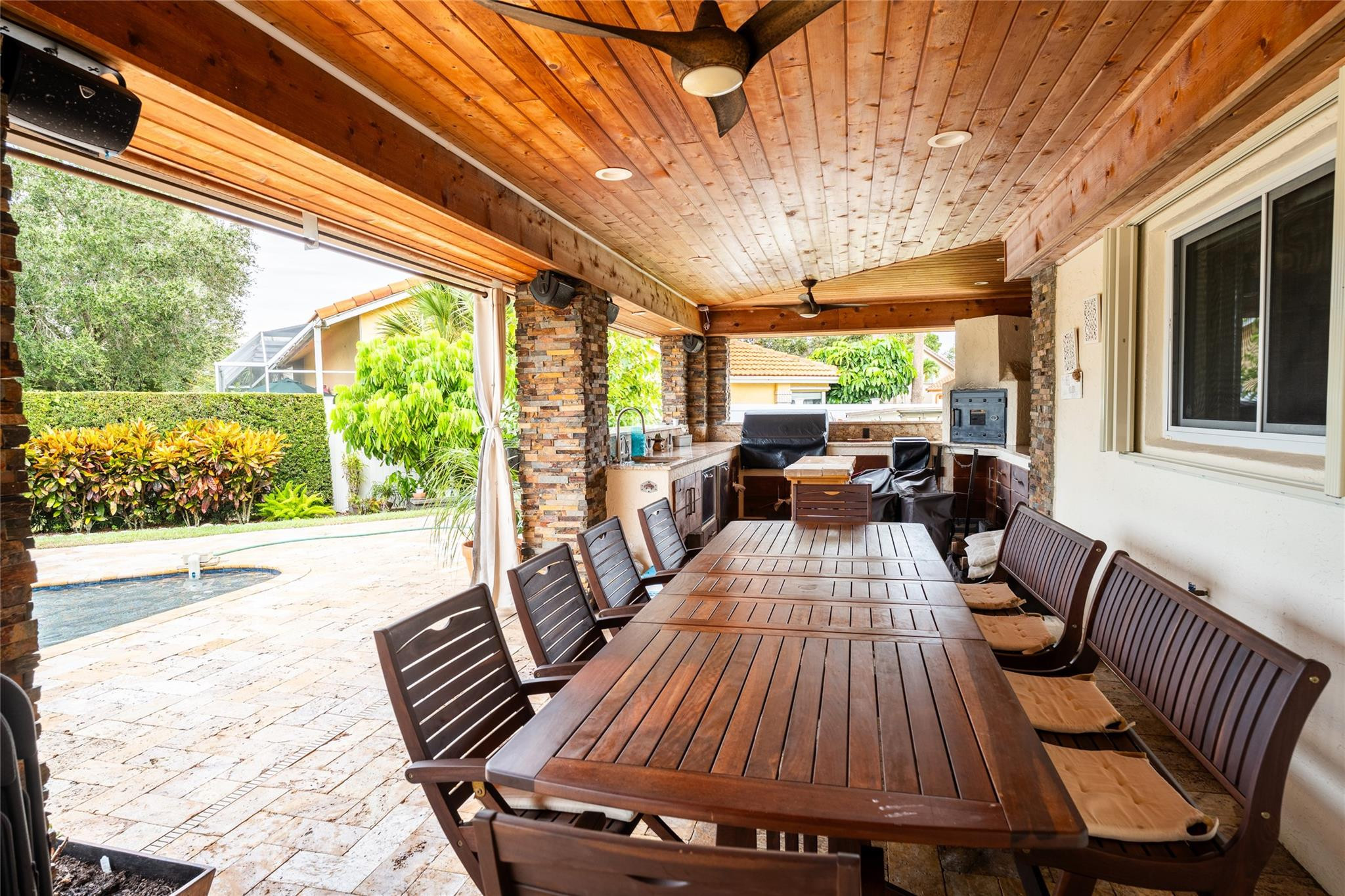 10770 Fox Glen Dr