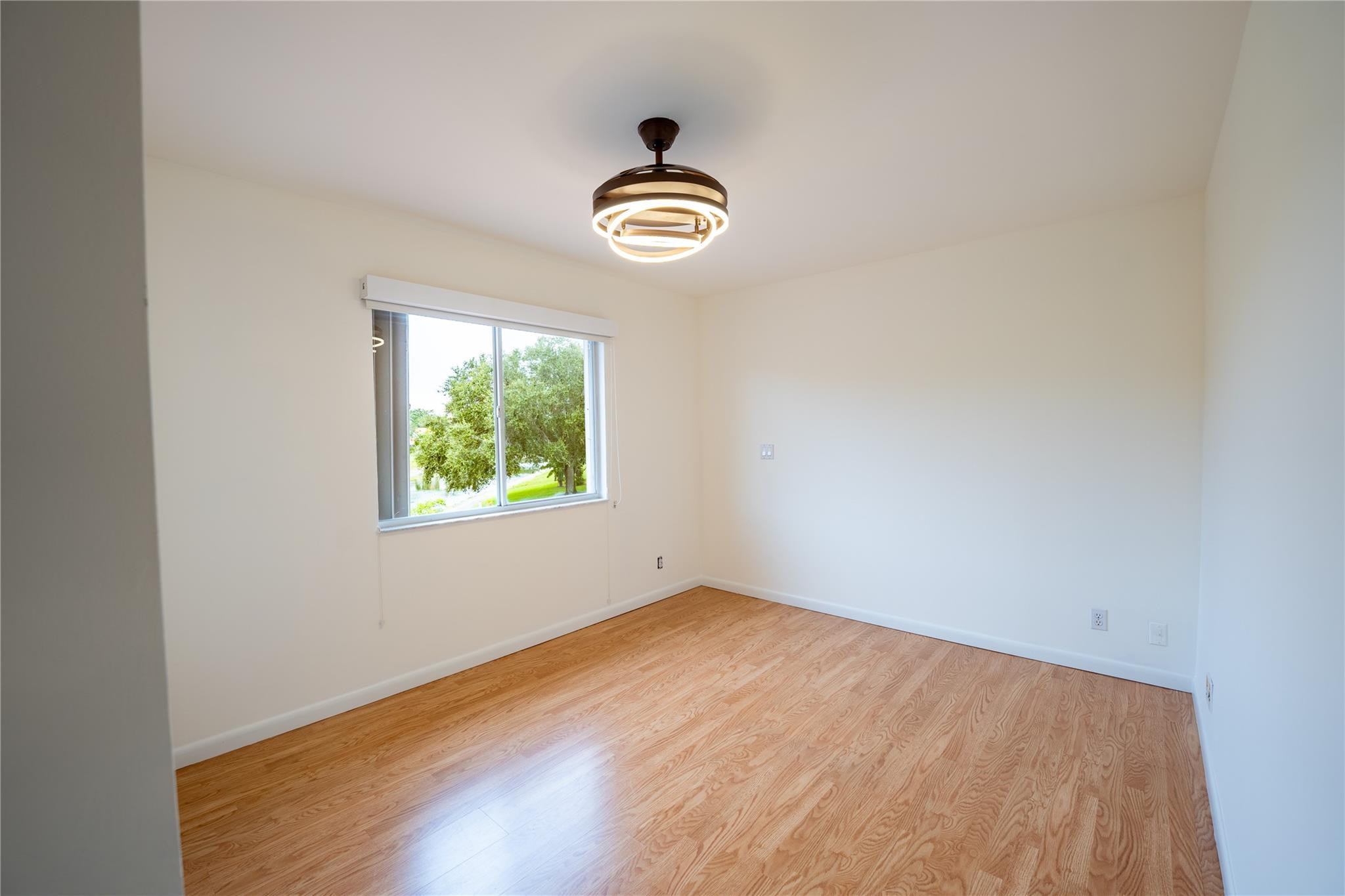 10770 Fox Glen Dr