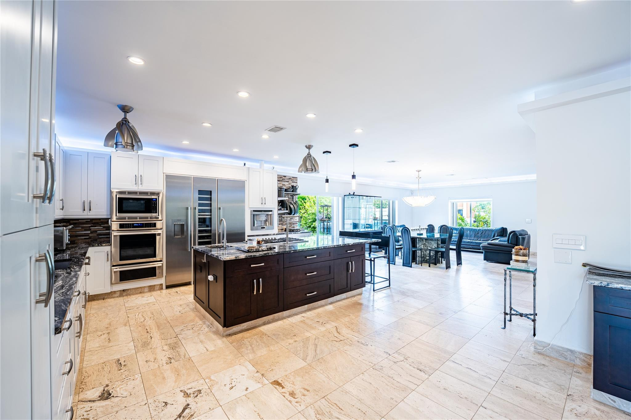 10770 Fox Glen Dr