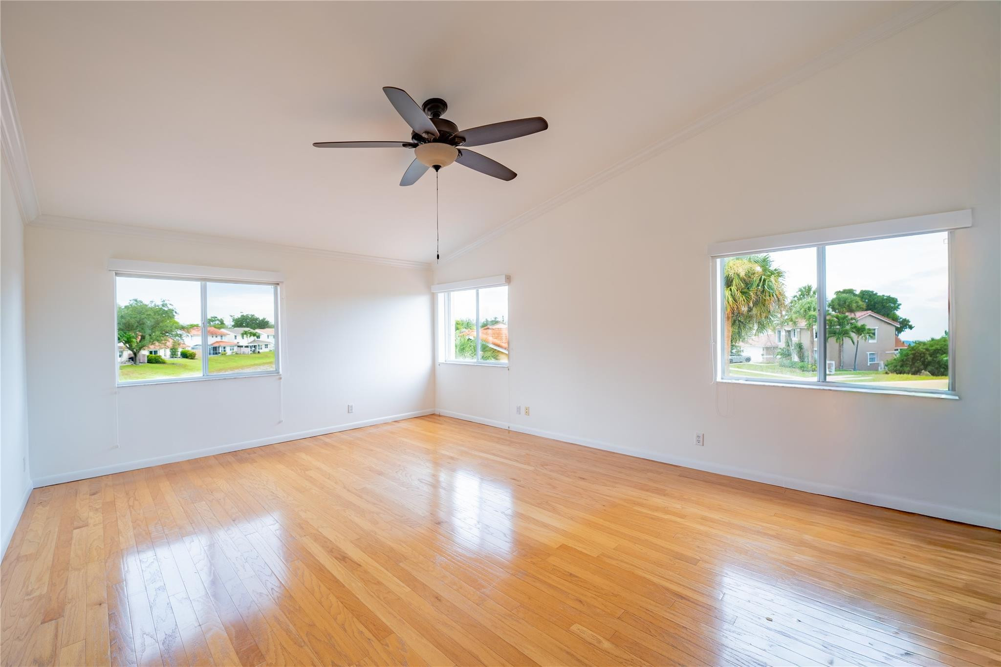 10770 Fox Glen Dr