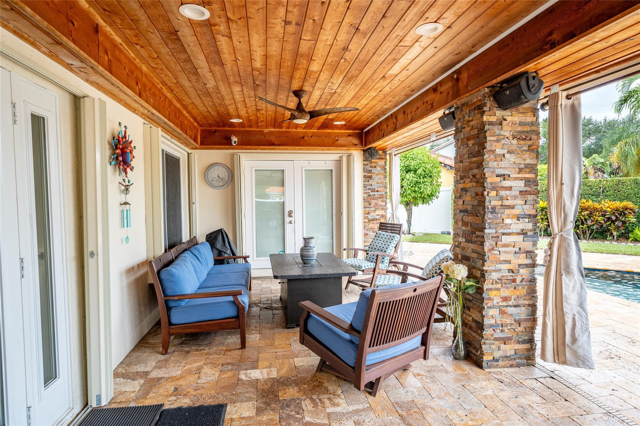 10770 Fox Glen Dr