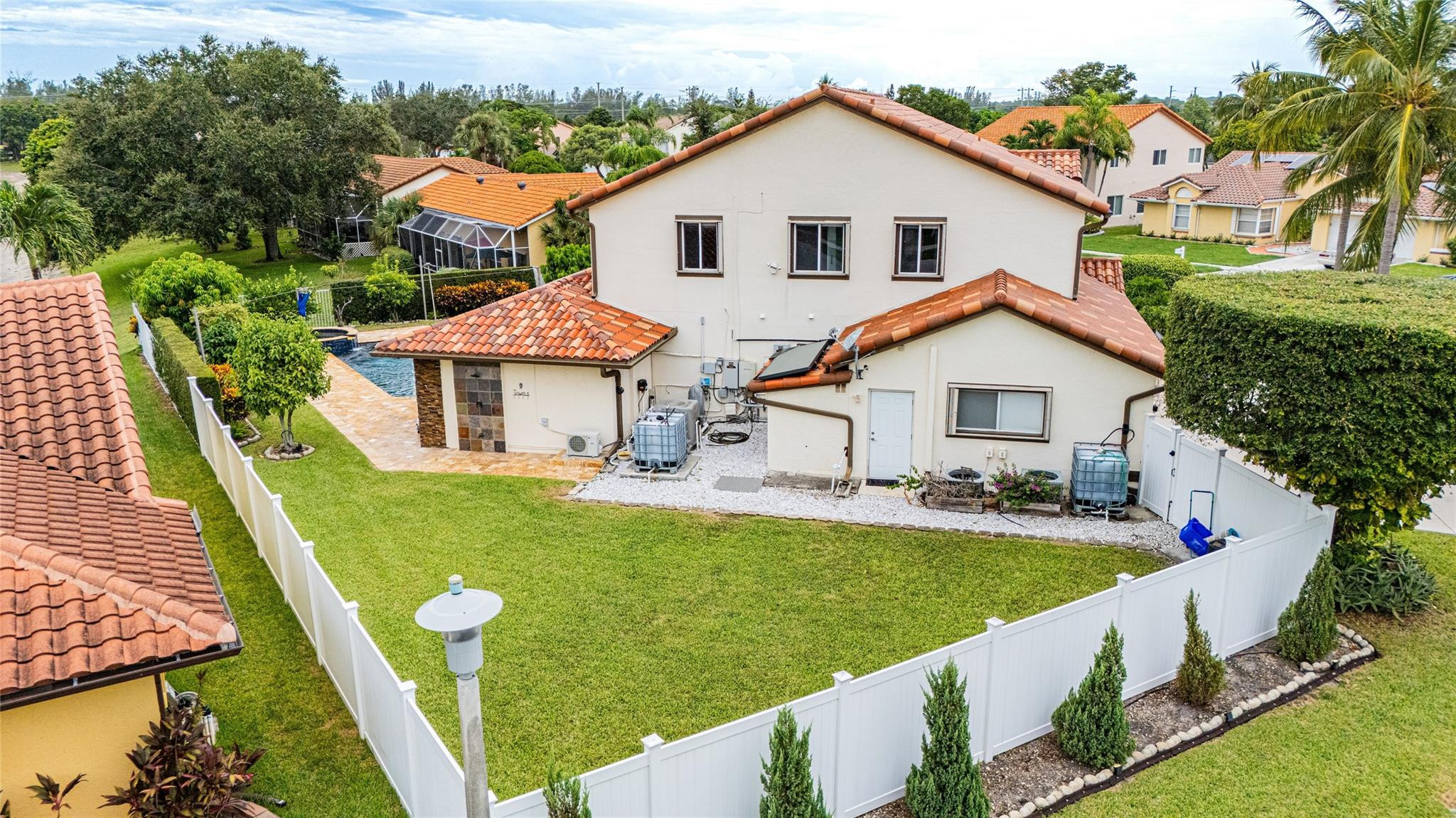 10770 Fox Glen Dr