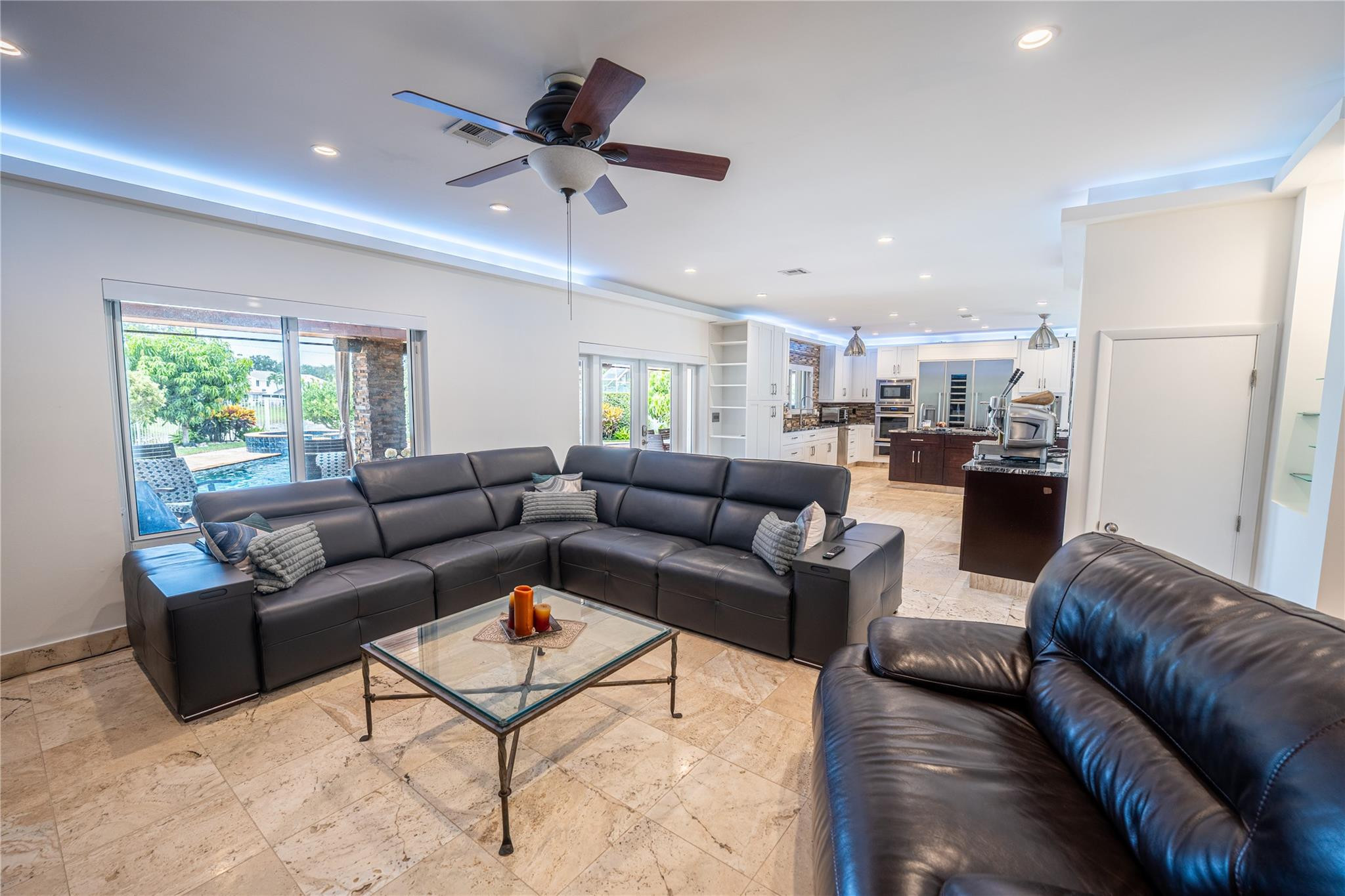10770 Fox Glen Dr