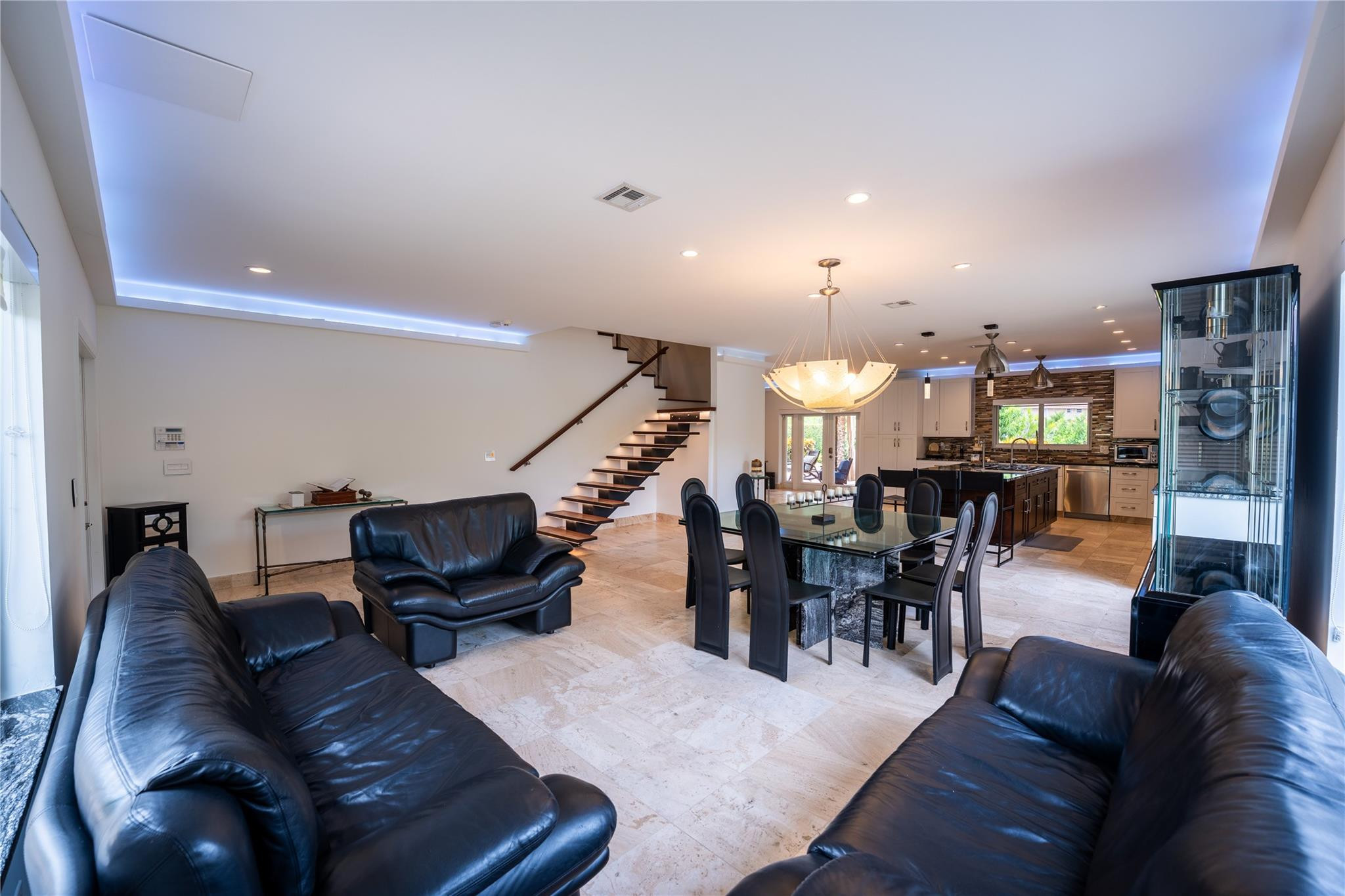 10770 Fox Glen Dr