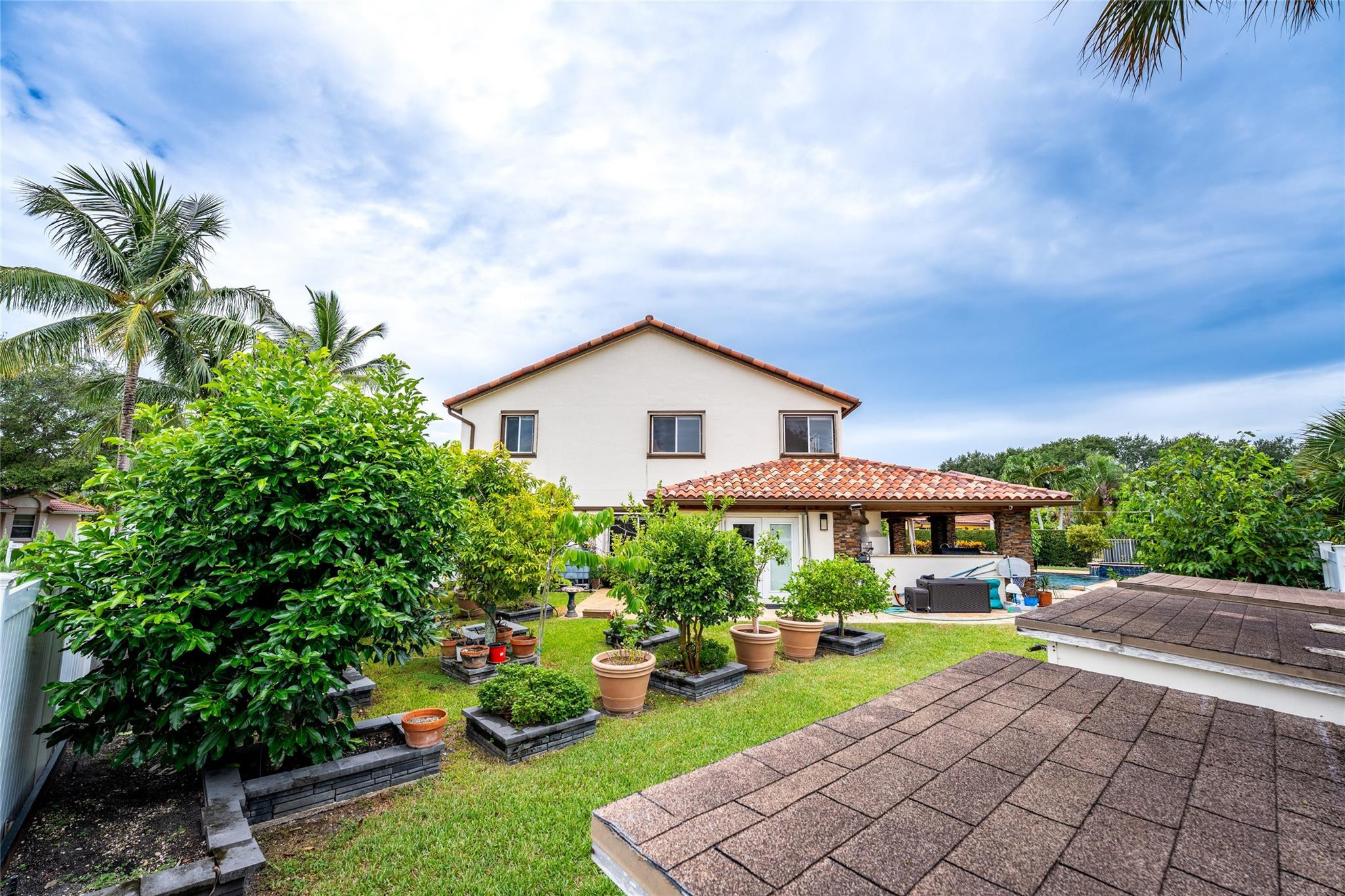 10770 Fox Glen Dr
