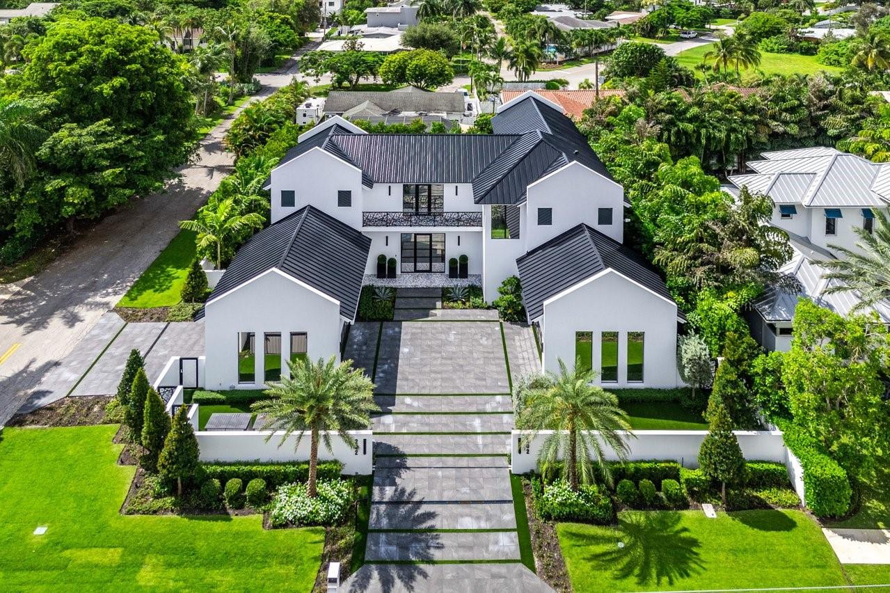 202 NW 7th St