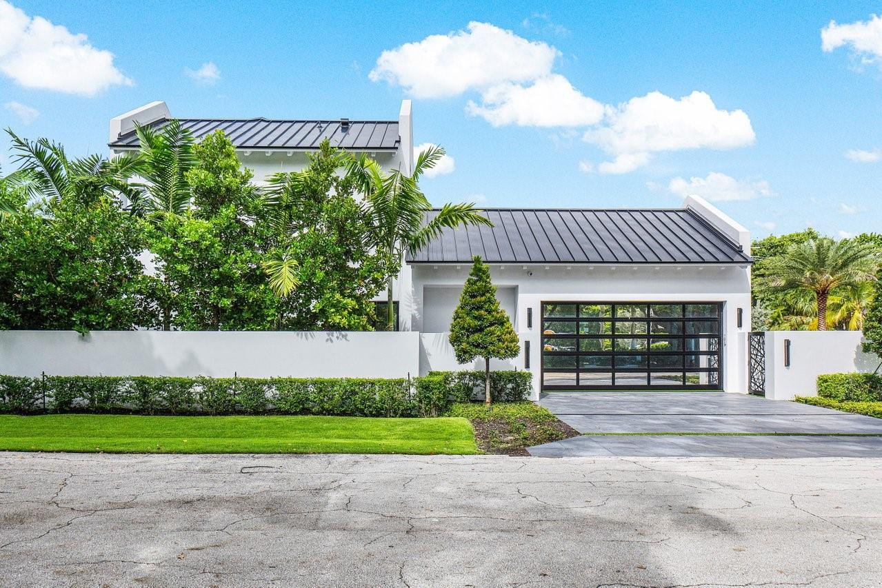 202 NW 7th St