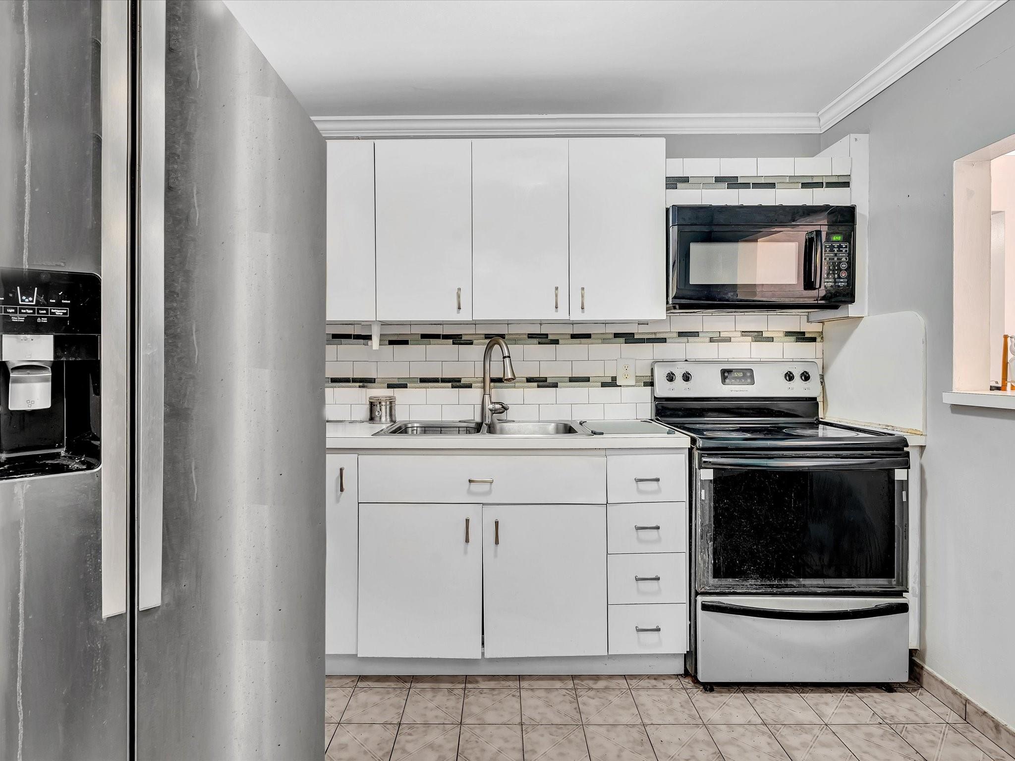 1075 W 68th St 203