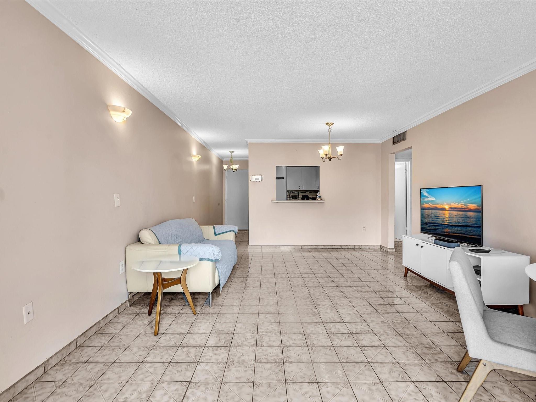 1075 W 68th St 203
