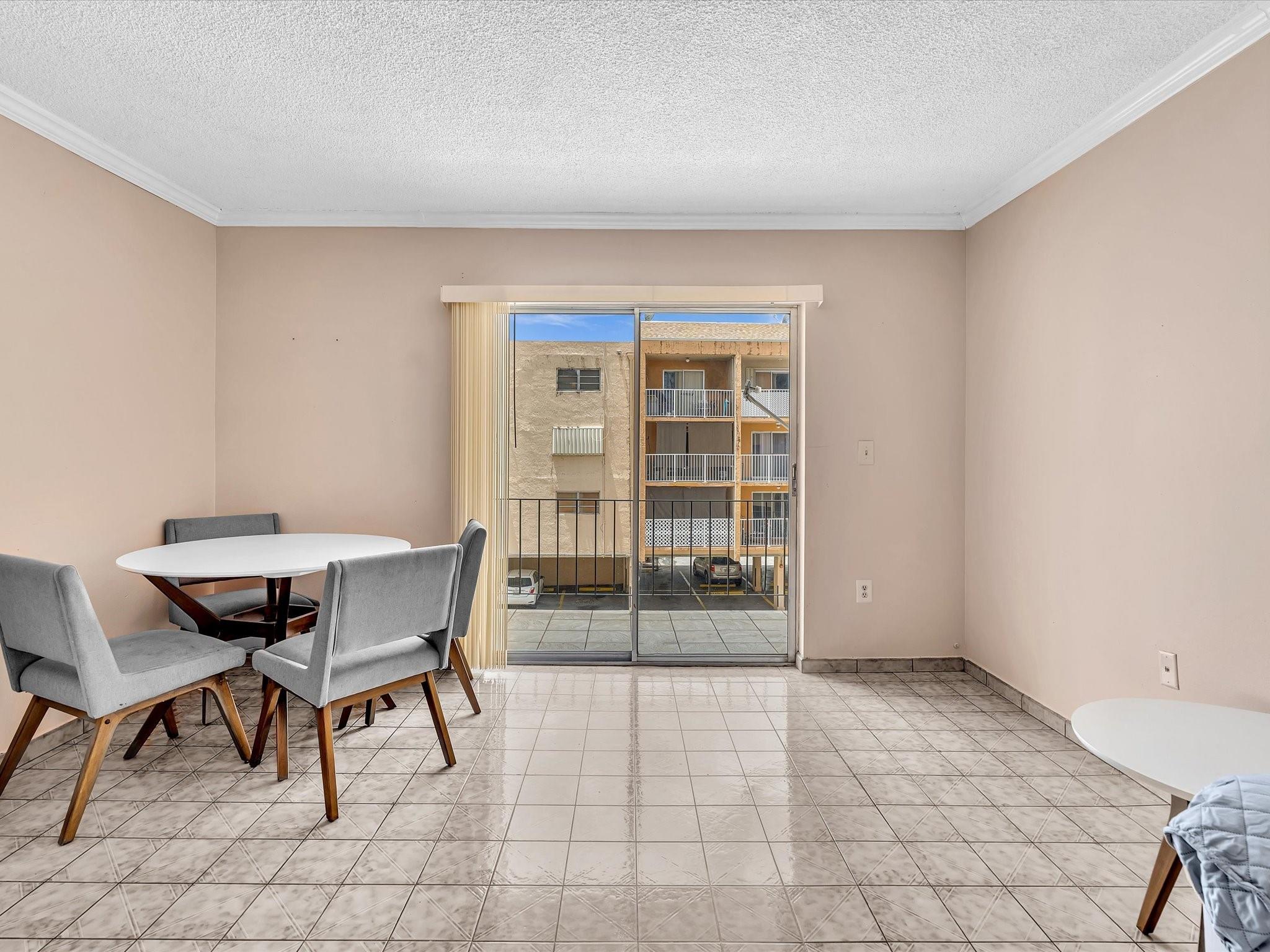 1075 W 68th St 203