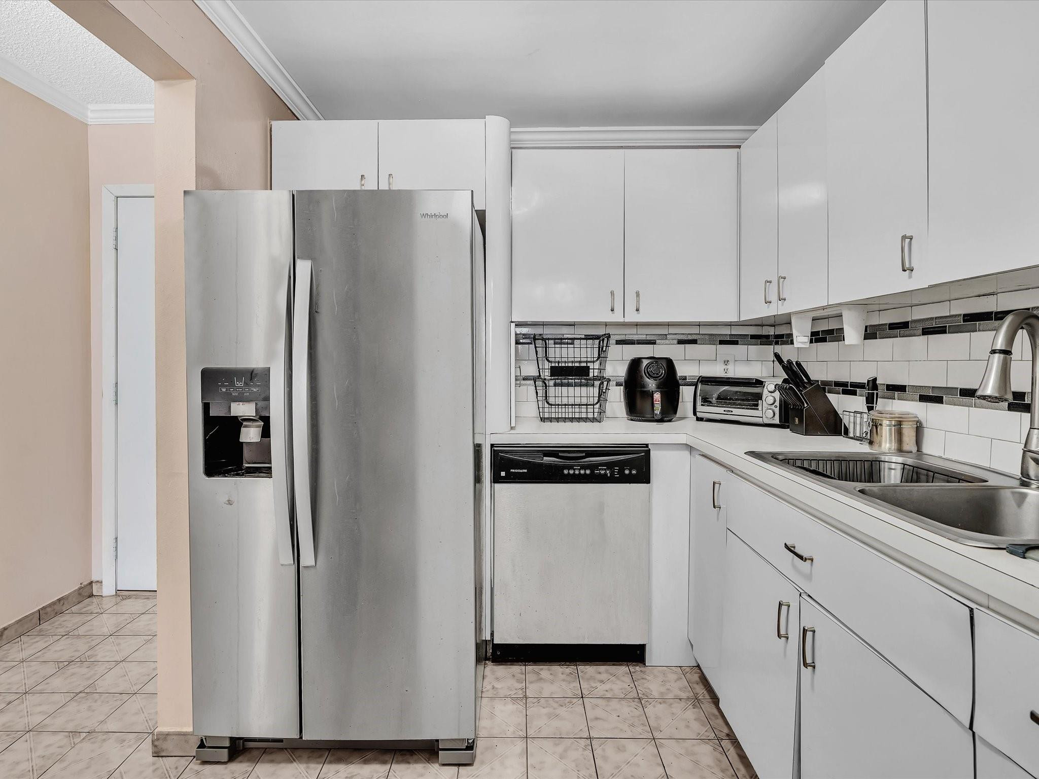 1075 W 68th St 203