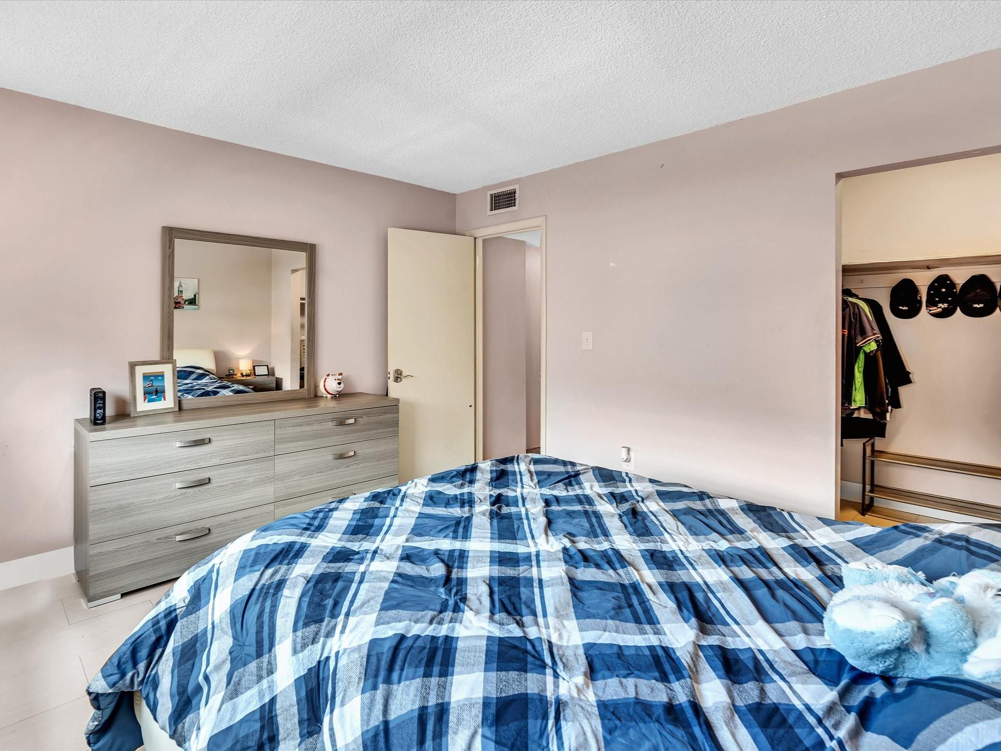 1075 W 68th St 203