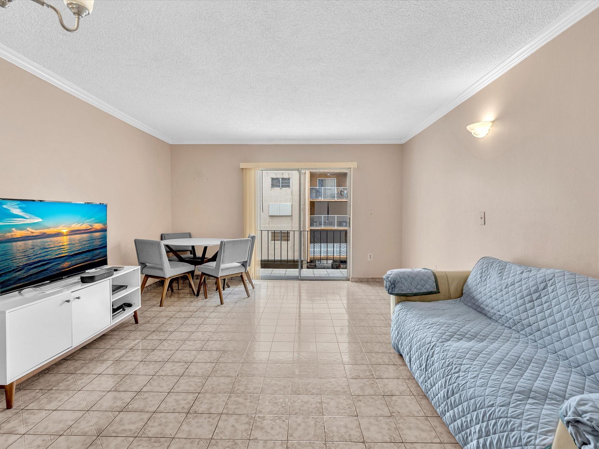1075 W 68th St 203