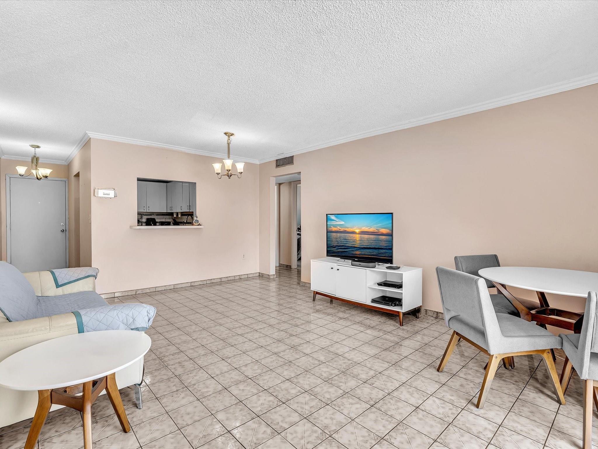 1075 W 68th St 203