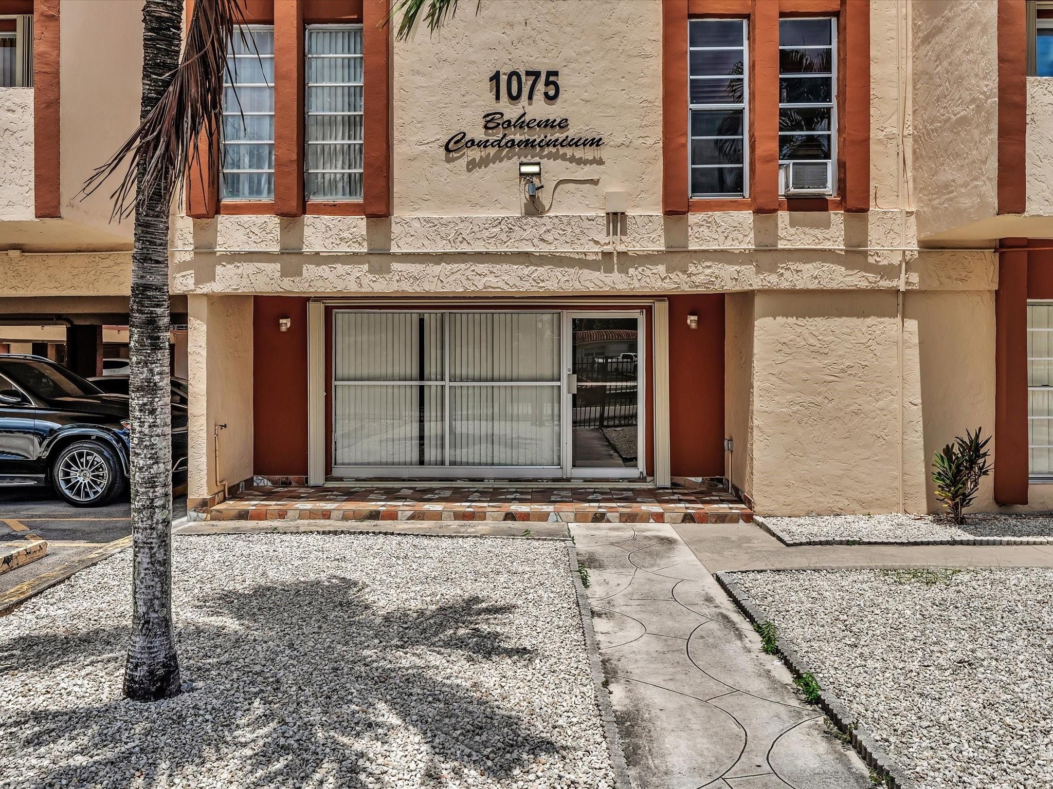 1075 W 68th St 203