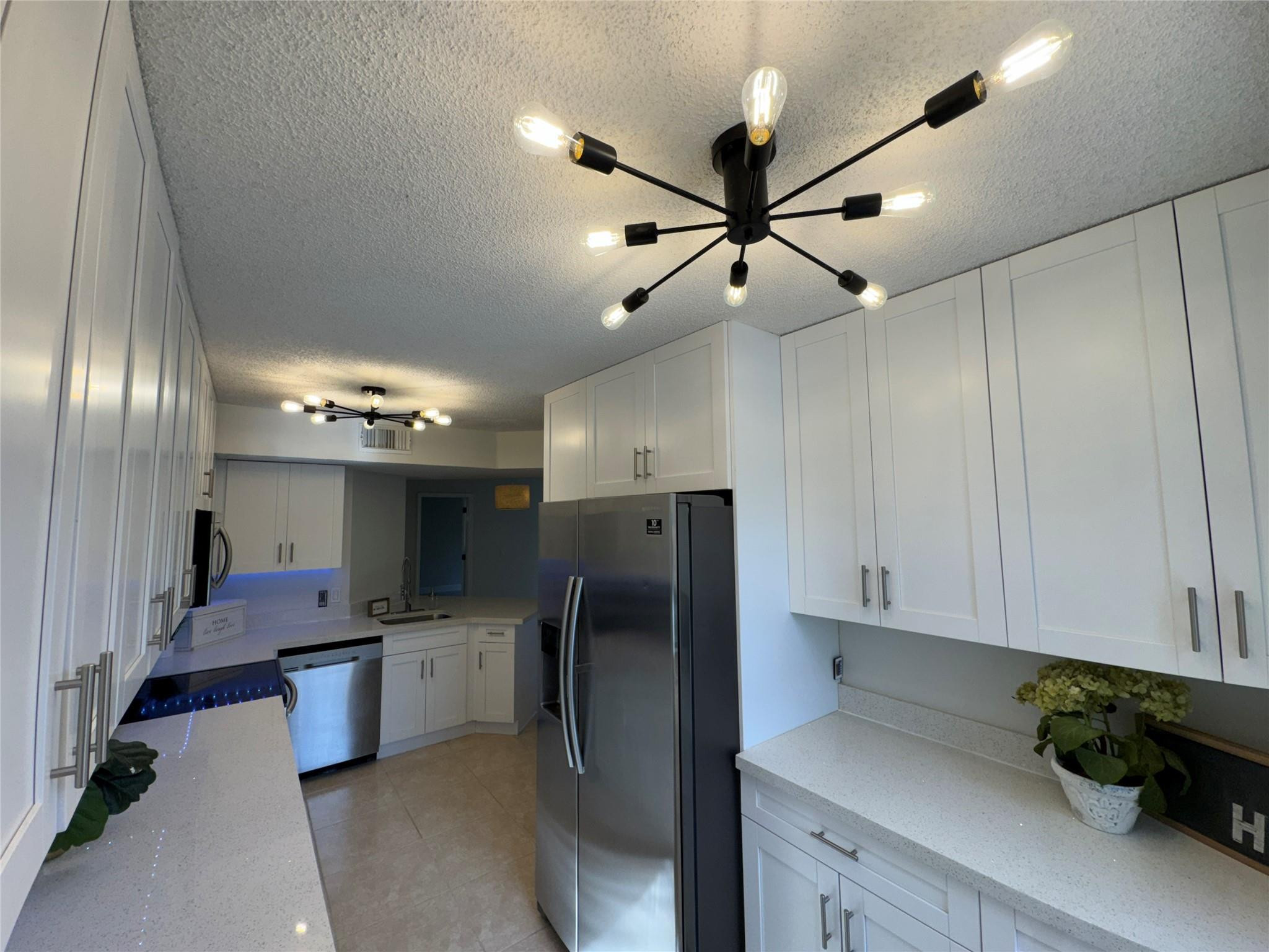 9033 W Wiles Rd 208