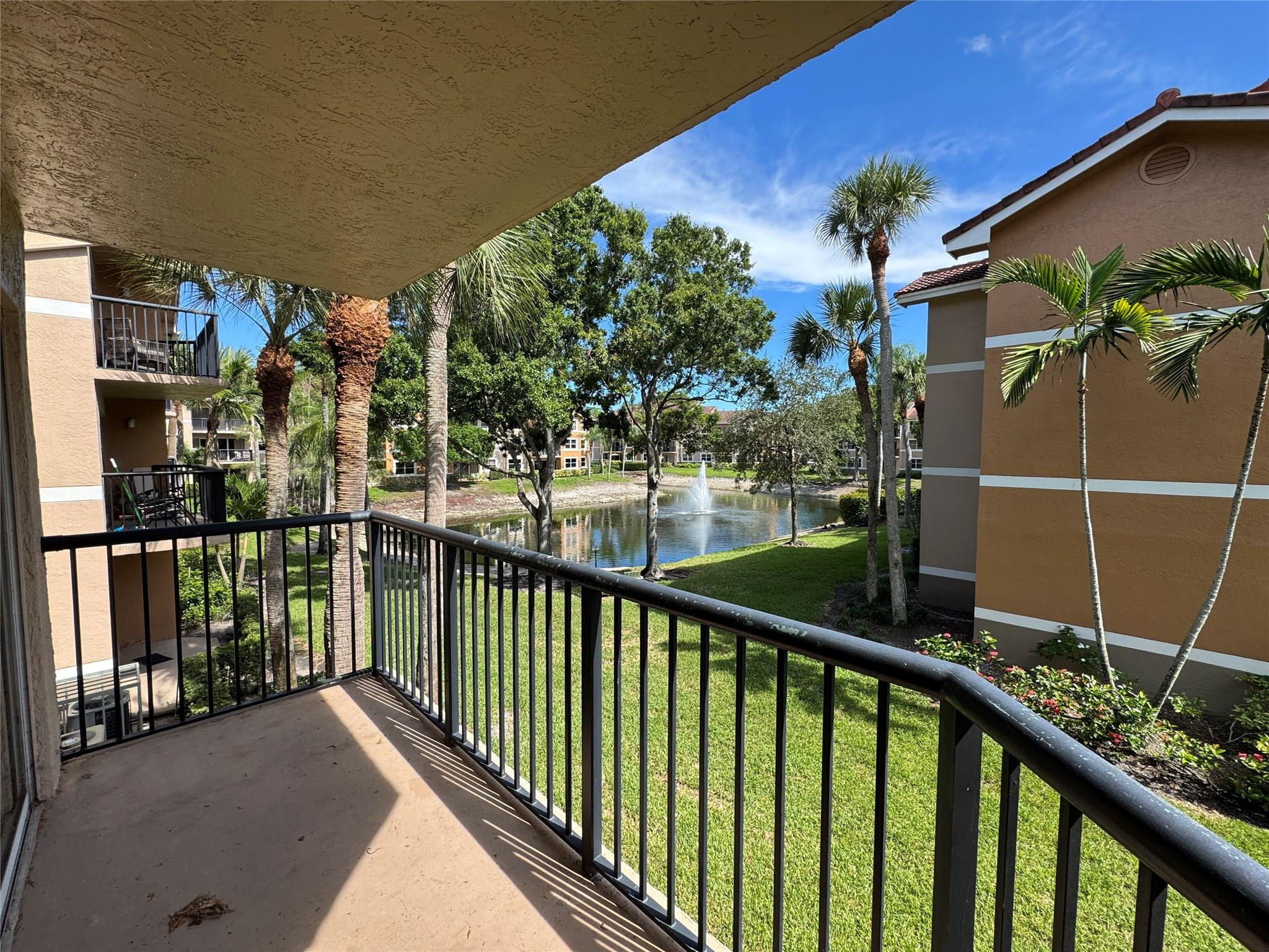 9033 W Wiles Rd 208