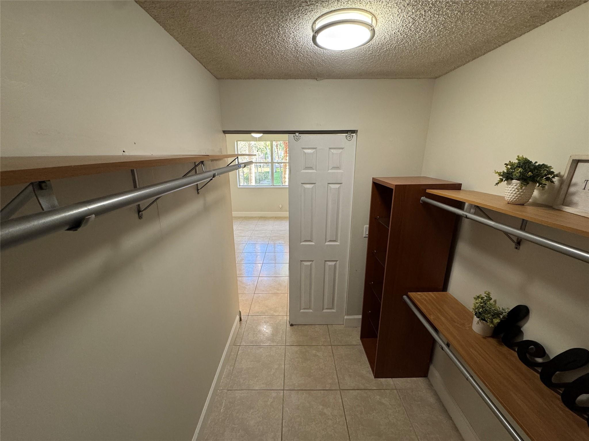 9033 W Wiles Rd 208