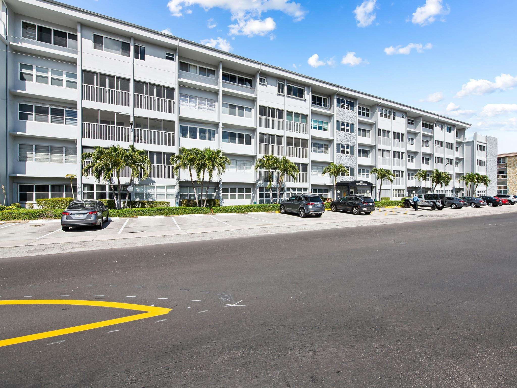 329 SE 3rd Street 305P