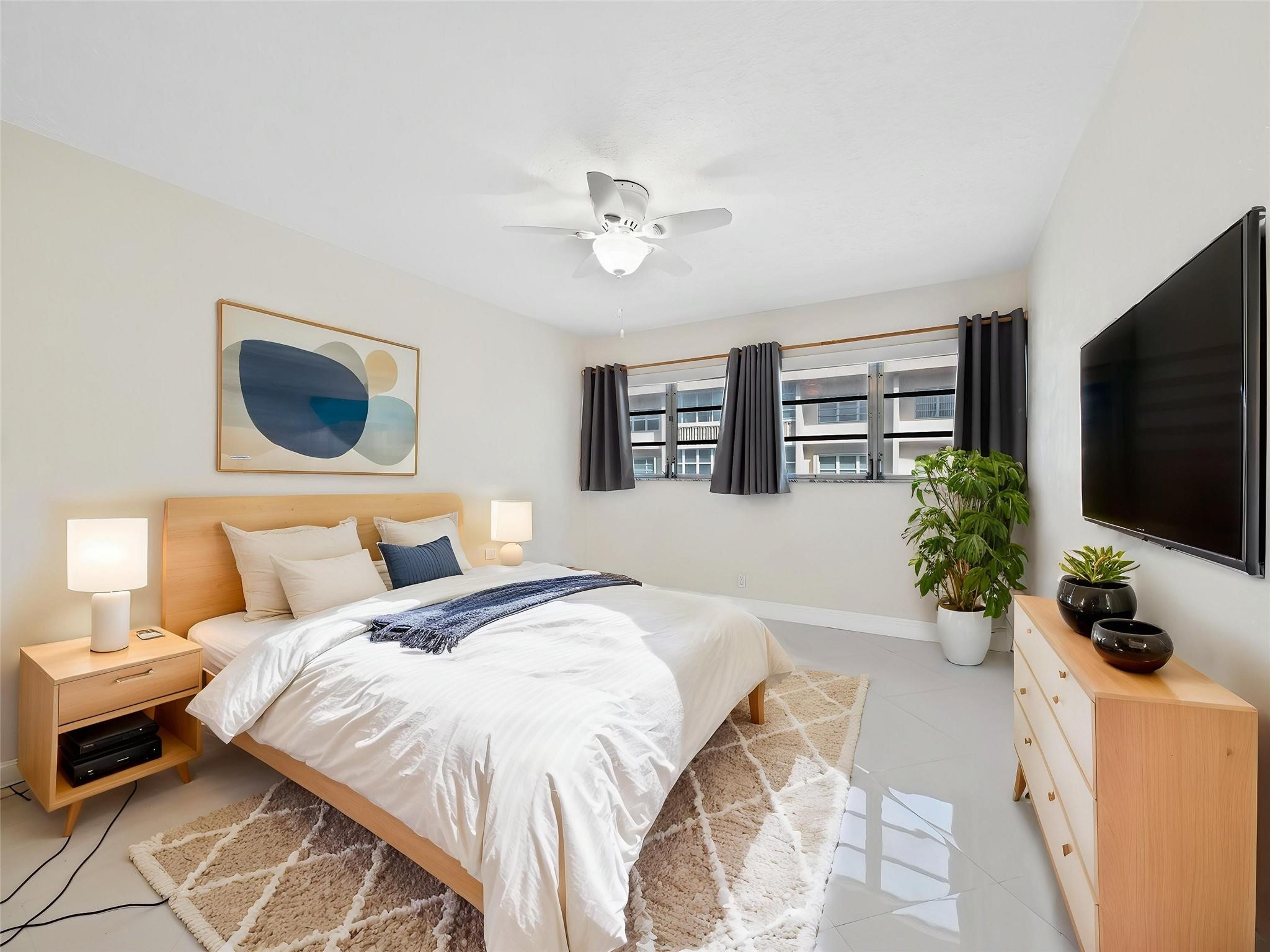 329 SE 3rd Street 305P