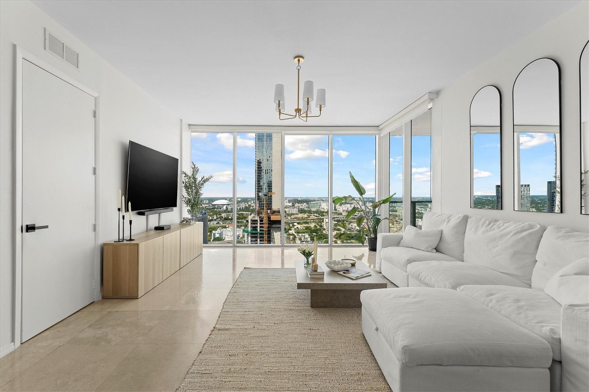 1040 Biscayne Blvd 3906